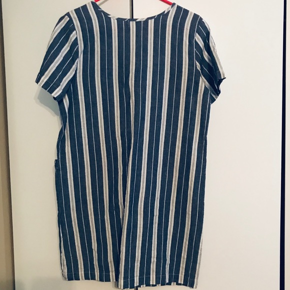 Adorable Blue and White Stripped Dress - Picture 4 of 6